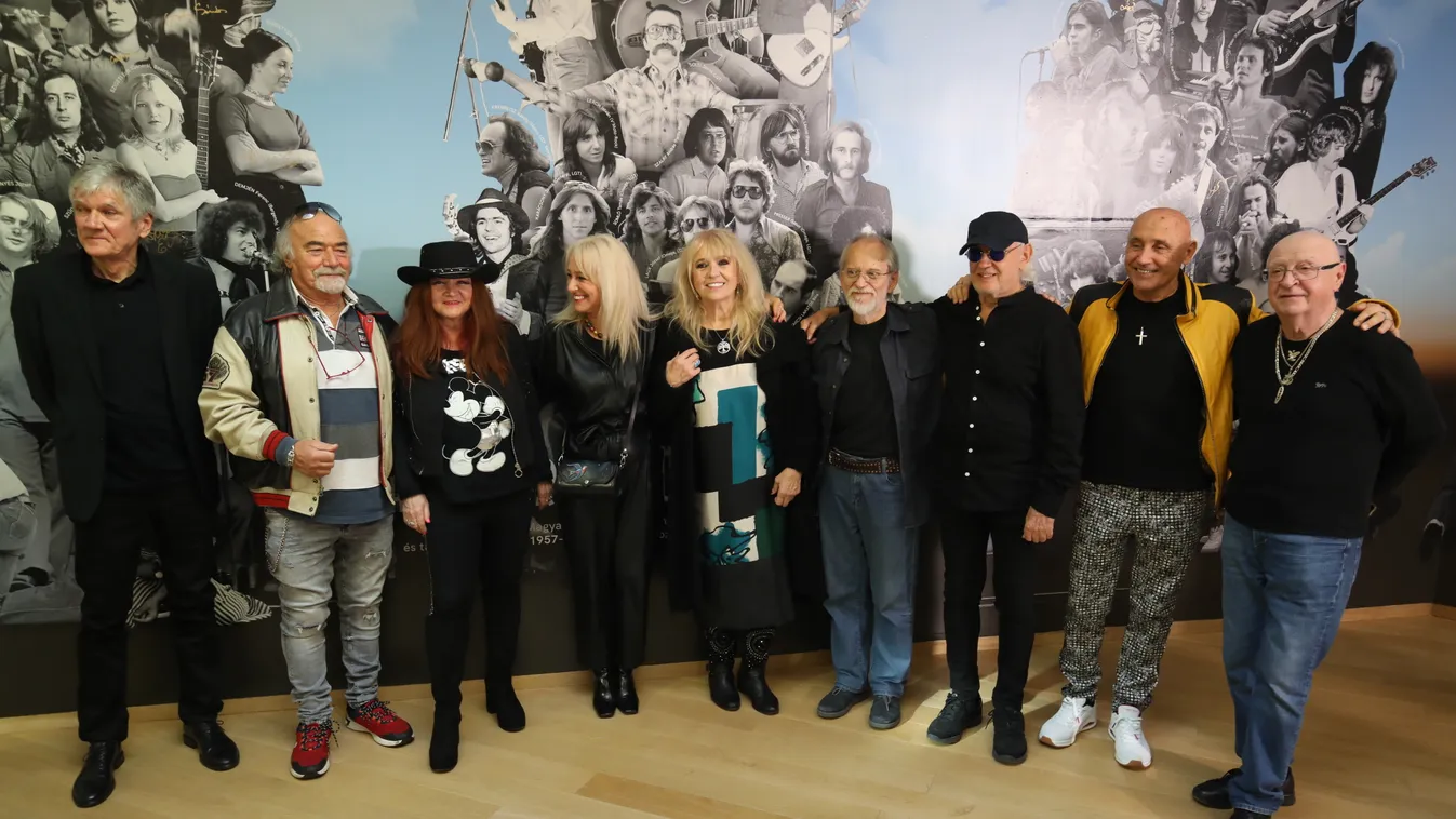 Ritkán látni ennyi legendát egy helyen: közösen dedikáltak a legnagyobbak